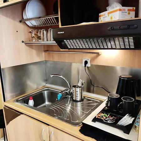 Elegant With Balcony & Wifi Fiber *