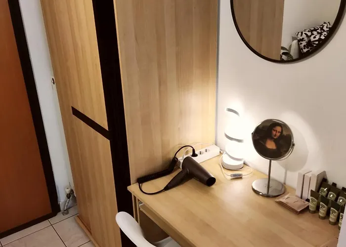 Elegant With Balcony & Wifi Fiber 公寓 *