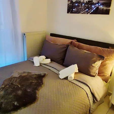 Elegant With Balcony & Wifi Fiber アパート *