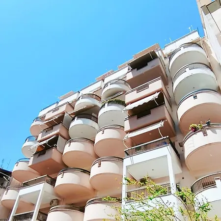 Lejlighed Elegant With Balcony & Wifi Fiber