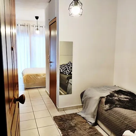 דירה Elegant With Balcony & Wifi Fiber סלוניקי