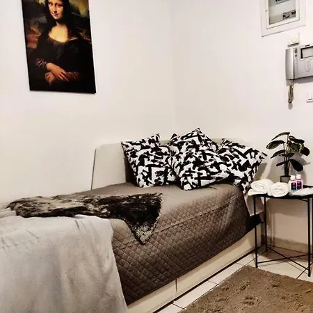 Elegant With Balcony & Wifi Fiber דירה סלוניקי