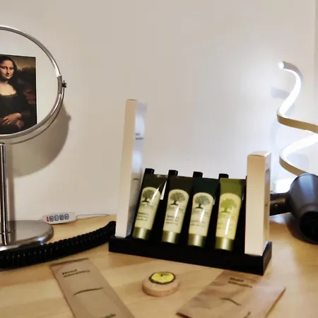 דירה Elegant With Balcony & Wifi Fiber סלוניקי