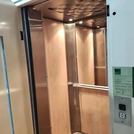 Apartment Elegant With Balcony & 1 Gbps Fiber