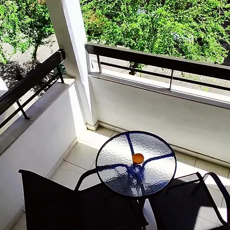 Elegant With Balcony & Wifi Fiber דירה *