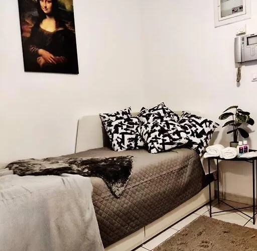 Elegant With Balcony & Wifi Fiber דירה סלוניקי